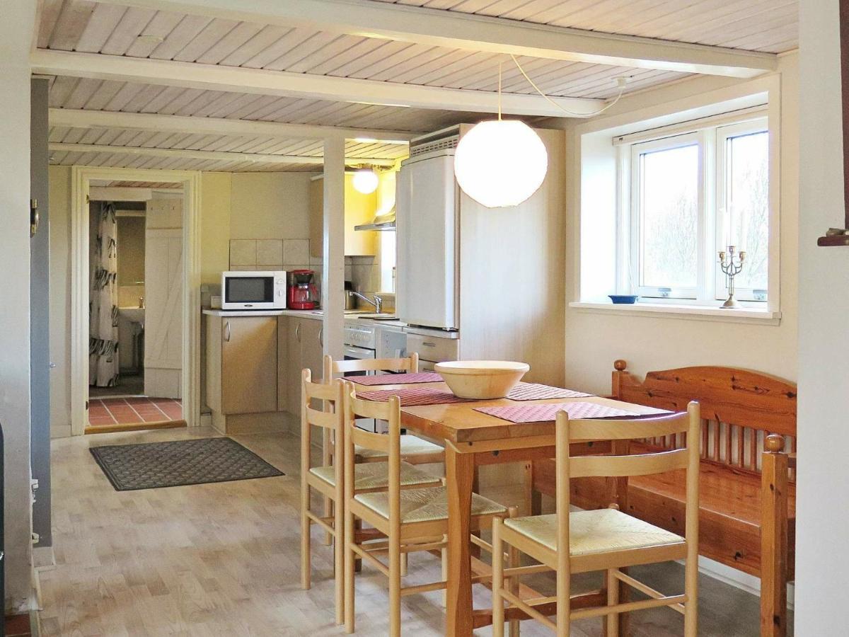4 Person Holiday Home In Lemvig Trans 객실 사진